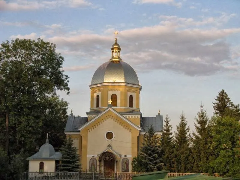 Храм Святої великомучениці Параскевії