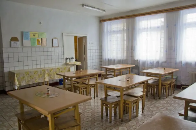 Івано-Франківська загальноосвітня школа ІІ-ІІІ ступеня № 2 — фото 1