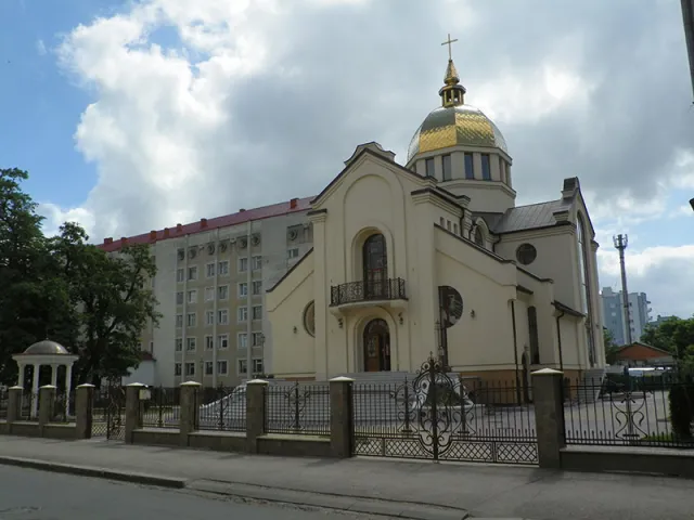 Церква Різдва Пресвятої Богородиці («Університетська церква») — фото 1