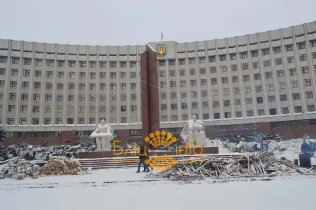 Ніч в Івано-Франківську на барикадах пройшла спокійно і в бойовій готовності — фото 8