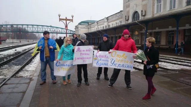 Олександр Костур повернувся додому після трьох тижнів перебування у Лук'янівському СІЗО (Фоторепортаж) + (Відео) — фото 1
