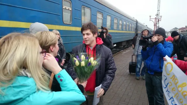 Олександр Костур повернувся додому після трьох тижнів перебування у Лук'янівському СІЗО (Фоторепортаж) + (Відео) — фото 4