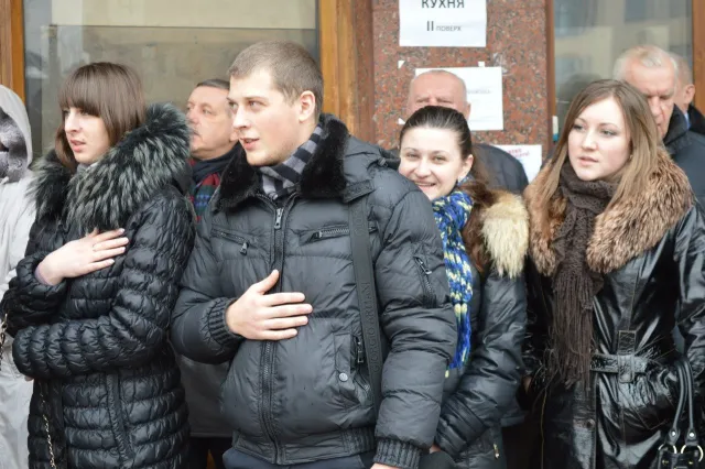 В Івано-Франківську пройшов двогодинний попереджувальний страйк «Не бійся, ти – українець» — фото 3