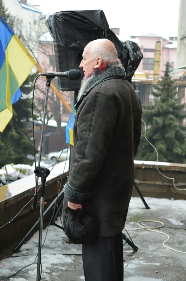 В Івано-Франківську пройшов двогодинний попереджувальний страйк «Не бійся, ти – українець» — фото 8