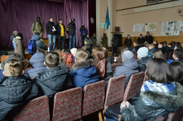 В Івано-франківську студенти захопили «Просвіту» (Фоторепортаж) — фото 4