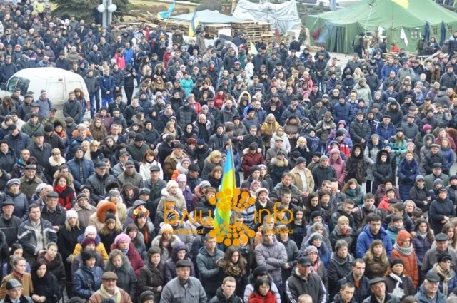 Сьогодні близько 10 тисяч прикарпатців знову вийшли на віче — фото 7