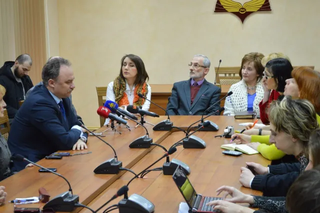 Франківські студенти медичного університету виступили в підтримку ректора (Фоторепортаж) — фото 6