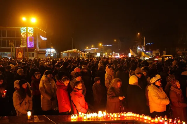 У місті Надвірна організувала Віче-реквієм: пам’яті «Небесної Сотні» (Фоторепортаж) — фото 2