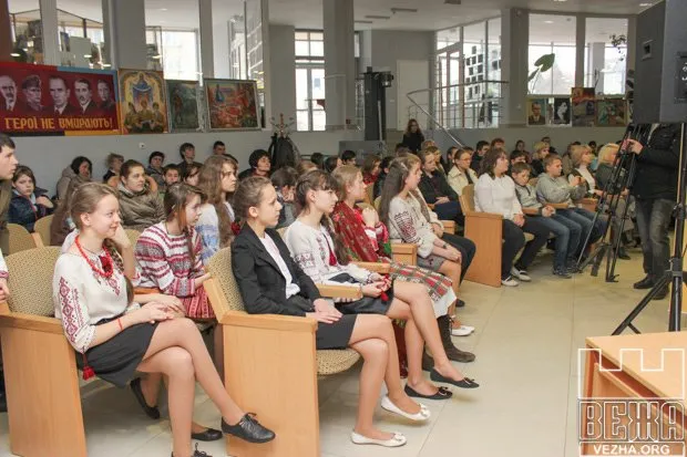В Івано-Франківську вшанували Романа Шухевича (Фоторепортаж) — фото 7