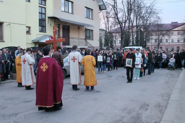 В центральному міському парку Івано-Франківська пройшла традиційна щорічна Хресна Дорога (Фоторепортаж) — фото 3