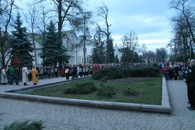 В центральному міському парку Івано-Франківська пройшла традиційна щорічна Хресна Дорога (Фоторепортаж) — фото 4