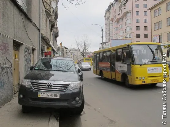 В Івано-Франківську провели акцію проти стихійного паркування (Фоторепортаж) + (Відео) — фото 4