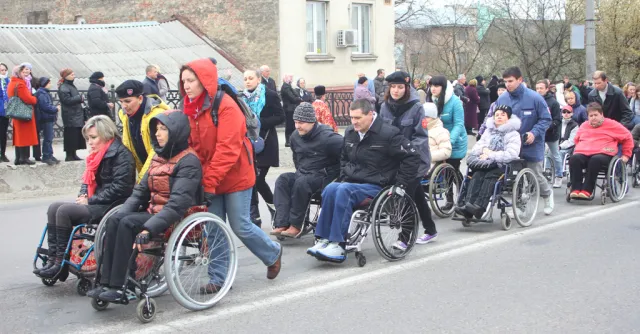 В Івано-Франківську відбулася щорічна загальноміська екуменічна Хресна дорога (Фоторепортаж) — фото 2