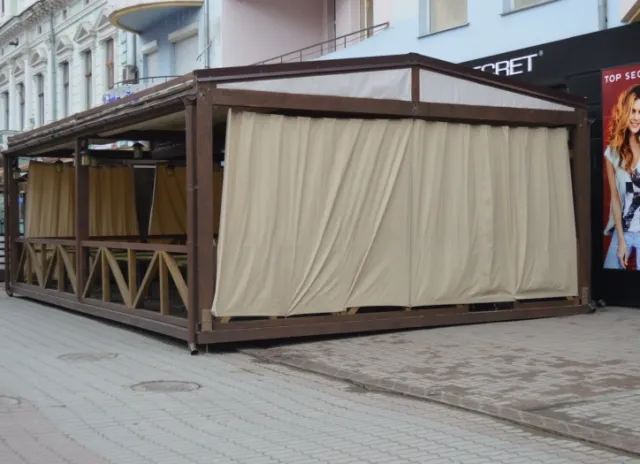 В Івано-Франківську понад 40 літніх майданчиків вже отримали дозволи на торгівлю (Фоторепортаж) — фото 1
