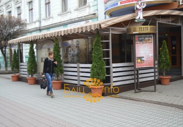В Івано-Франківську понад 40 літніх майданчиків вже отримали дозволи на торгівлю (Фоторепортаж) — фото 5