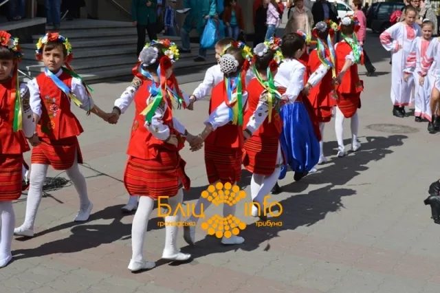 В Івано-Франківську останній день великодніх свят зустрічали радісно й весело (Фоторепортаж) — фото 3