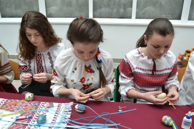 Студенти прийняли участь в майстер-класі «Великодний квілінг» (Фоторепортаж) — фото 4