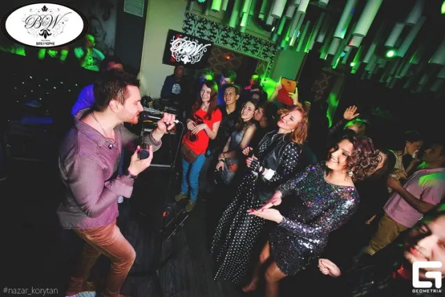 В Франківську виступив український гурт «С.К.А.Й.» (Фоторепортаж) — фото 6