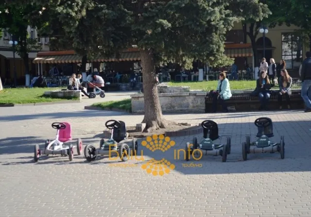 Влада ніяк не може дати ради веломобілям (Фото) — фото 1