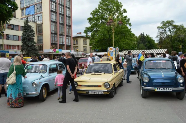 В Івано-Франківську відбувся авто-мото-велопробіг «За мир і єдність в Україні» (Фоторепортаж) — фото 3