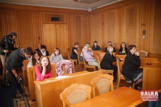 Сьогодні презентували найперший в Україні мобільний додаток від міської влади (Фото) — фото 1