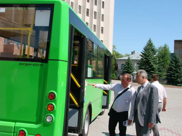 Івано-Франківськ отримав нові автобуси європейського стандарту (Фоторепортаж) — фото 1