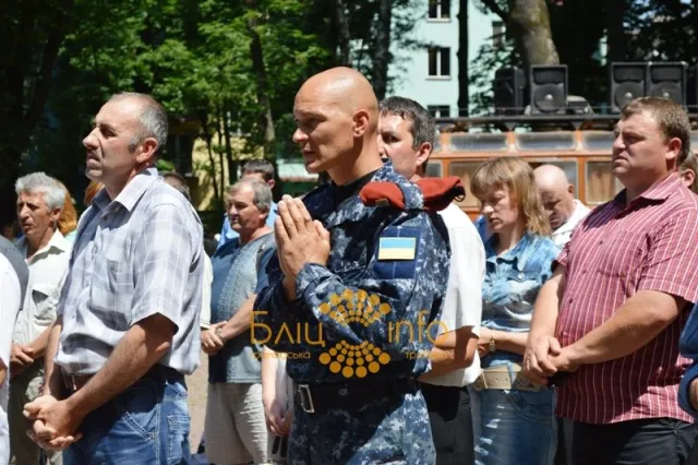 У Меморіальному сквері поховали прикарпатського «беркутівця» Михайла Шемегінського (Фоторепортаж) — фото 3