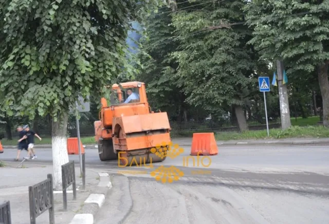 В Івано-Франківську розпочали ремонт вулиці Василіянок (Фото) — фото 4
