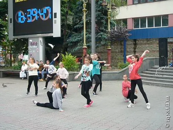 «Фестиваль культур» замінили концертом «За мир в Україні!» (Фото) + (Відео) — фото 4
