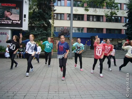 «Фестиваль культур» замінили концертом «За мир в Україні!» (Фото) + (Відео) — фото 5