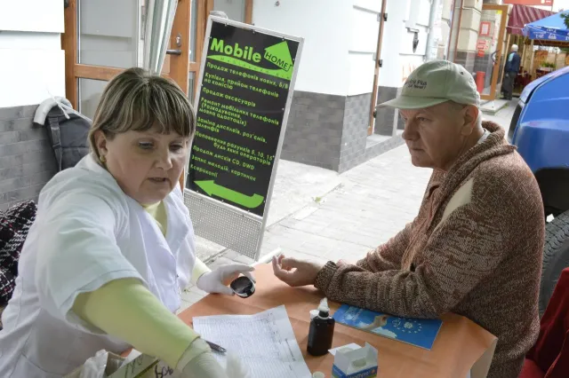 З 9 години ранку в центрі Івано-Франківська триває акція «Наше здоров’я» (Фоторепортаж) — фото 2