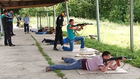 Щотижня батальйон спецпризначення «Івано-Франківськ» проводить навчання по стрільбі (Фото) — фото 3
