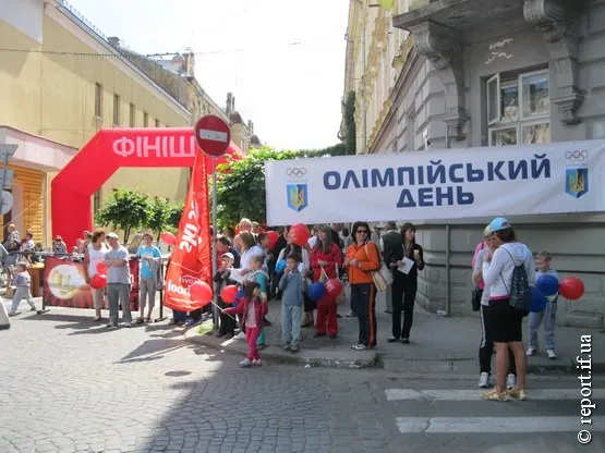В Івано-Франківську пройшов Олімпійський день з бігу (Фото) — фото 1
