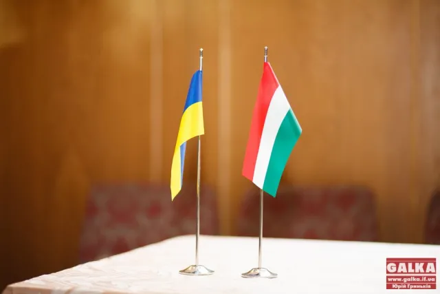 У залі «Просвіти» відбулося вручення гуманітарної допомоги біженцям зі Сходу (Фоторепортаж) — фото 1