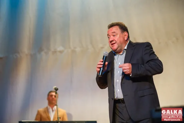 В Івано-Франківській обласній філармонії відбувся творчий вечір народного артиста України Богдана Бенюка (Фоторепортаж) — фото 6