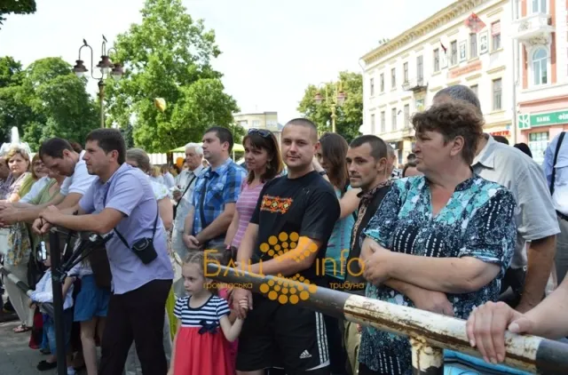 Відбулися урочистості до Дня Конституції та Дня проголошення Акту Української держави (Фоторепортаж) — фото 4