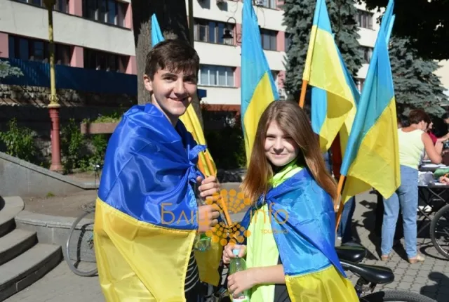 В Івано-Франківську відбувся велопробіг до Дня Конституції (Фоторепортаж) — фото 2