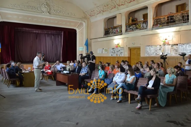 Для переселенців зі Сходу відбувся семінар на тему «Дії у випадку виникнення надзвичайних ситуацій» (Фоторепортаж) — фото 2