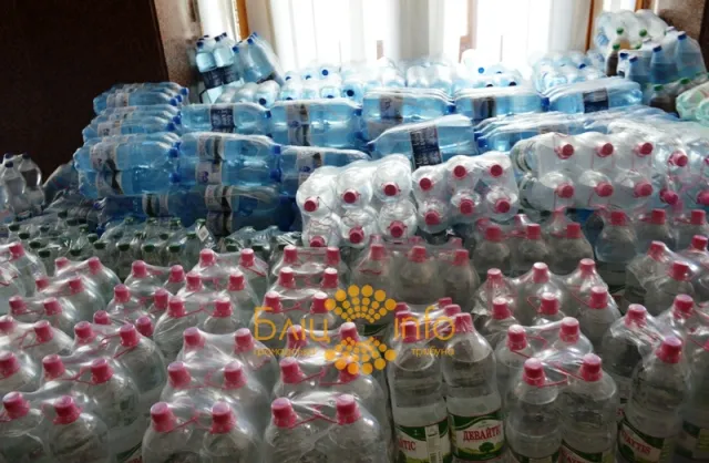 Представники самооборони планують відвезти чергову порцію допомоги прикарпатцям, які зараз перебувають в зоні бойових дій (Фоторепортаж) — фото 2