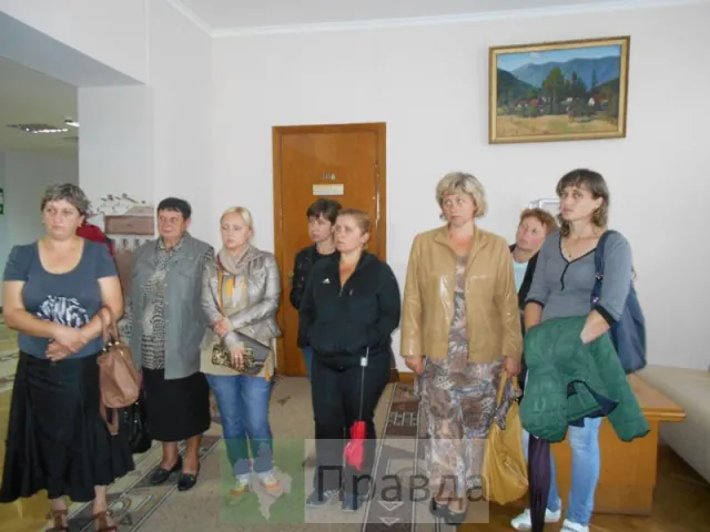 Дружини і матері військовозобов’язаних села Хриплин заявили, що не відпустять своїх чоловіків воювати (Фото) — фото 4
