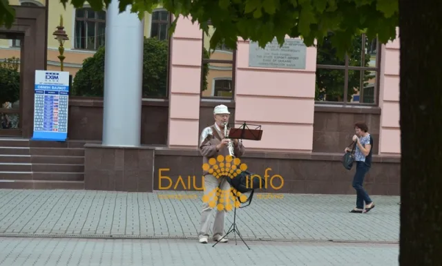 Вуличні музиканти набирають популярності (Фоторепортаж) — фото 1