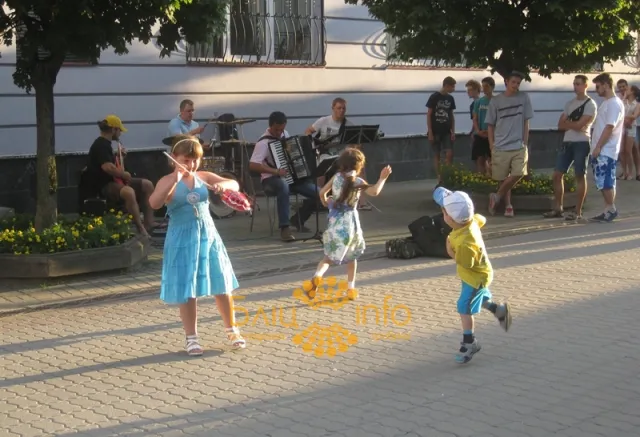 Вуличні музиканти набирають популярності (Фоторепортаж) — фото 3