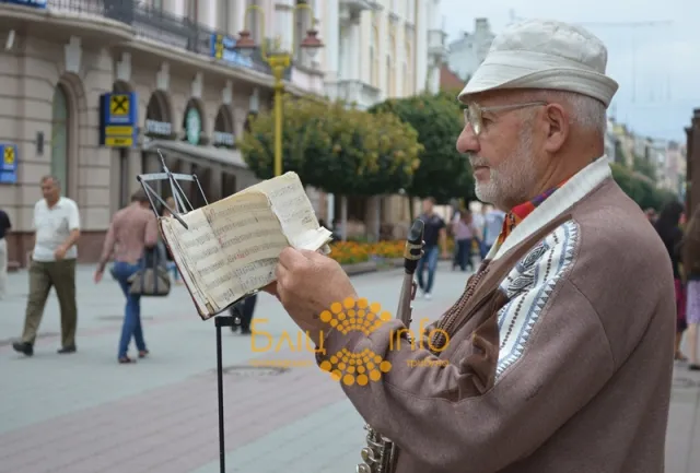 Вуличні музиканти набирають популярності (Фоторепортаж) — фото 6