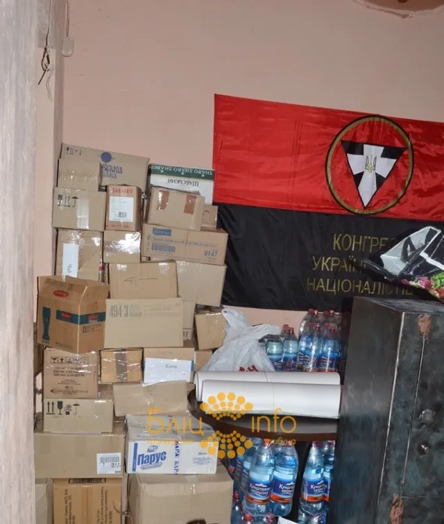 З Івано-Франківська направлять гуманітарну допомогу на Схід батальйону «Азов» (Фоторепортаж) — фото 1