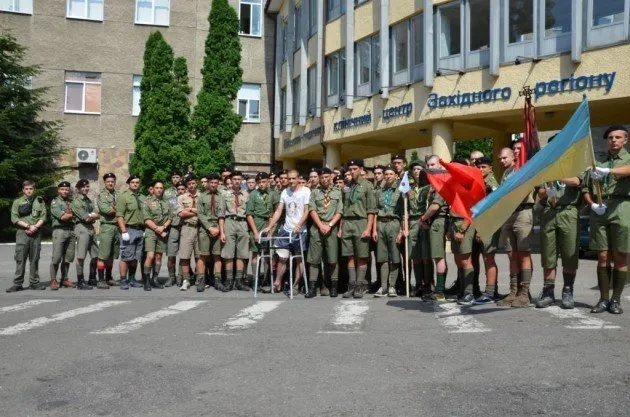 «Шкуті – слава!». Пластуни відвідали Петра Шкутяка (Фото) — фото 1