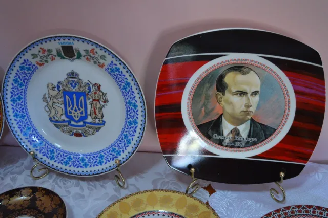 До Івано-Франківська з’їхалася українська молодь з усього світу (Фото) — фото 7