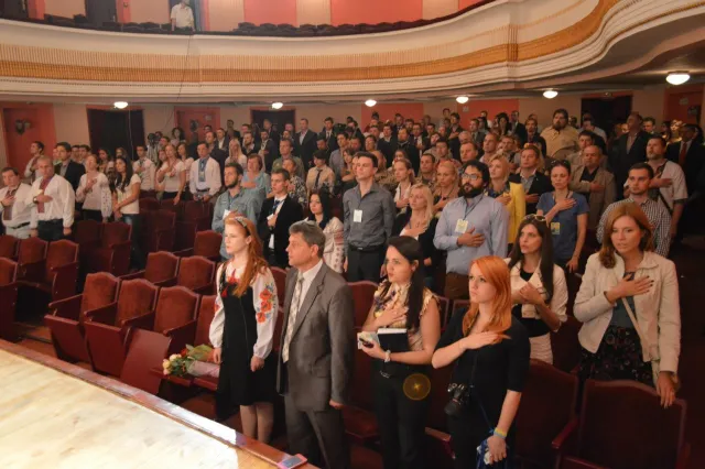 До Івано-Франківська з’їхалася українська молодь з усього світу (Фото) — фото 9