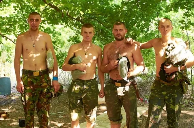 Прикарпатські активісти передали бійцям в зоні АТО гуманітарну допомогу (Фото) — фото 1