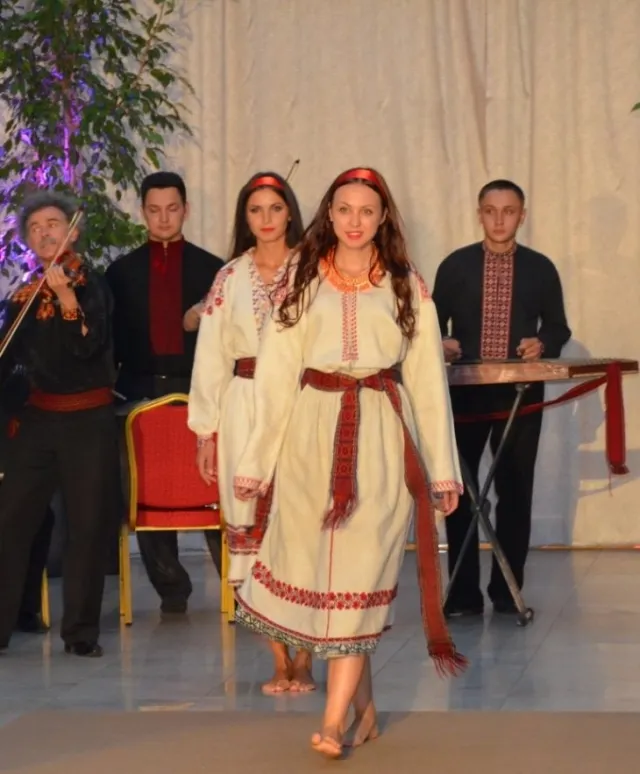 Заступник міністра культури розважав франківців грою на сопілці (Фото) + (Відео) — фото 3