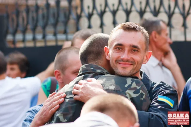 Із зони АТО приїхав батальйон «Івано-Франківськ» (Фоторепортаж) + (Відео) — фото 8